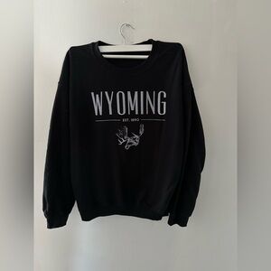 Wyoming crewneck, Size XL, Color Black and White